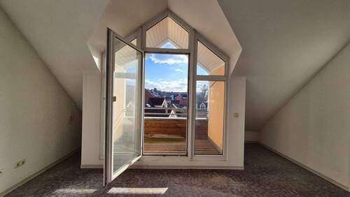 Wohnzimmer - 3 Zimmer Etagenwohnung zum Kaufen in Ober-Ramstadt