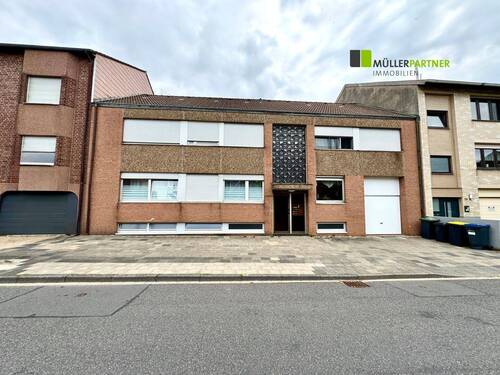 Vorderansicht - Mehrfamilienhaus, Wohnhaus zum Kaufen in Eschweiler