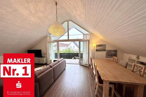 Wohnzimmer - Moderne Dachgeschosswohnung in Leverkusen Küppersteg