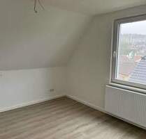 Moderne 47 m² Dachgeschoss-Wohnung in zentrumsnaher Lage von Kierspe!