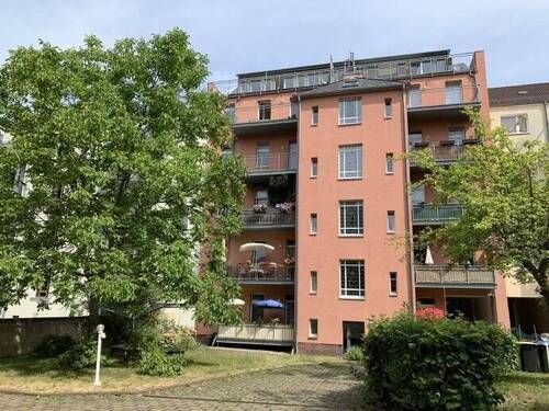 Hausansicht - Innenhof-3. OG links - Pendler oder Single aufgepaßt!!