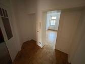 Flur mit Doppelflügeltür.JPG - 