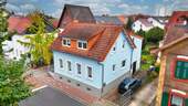 Drohne 3 - Familienfreundliches Zweifamilienhaus in zentraler Lage von Bruchköbel
