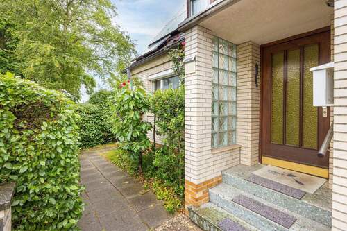 Eingangsbereich - 4 Zimmer Doppelhaushälfte zum Kaufen in Wedel