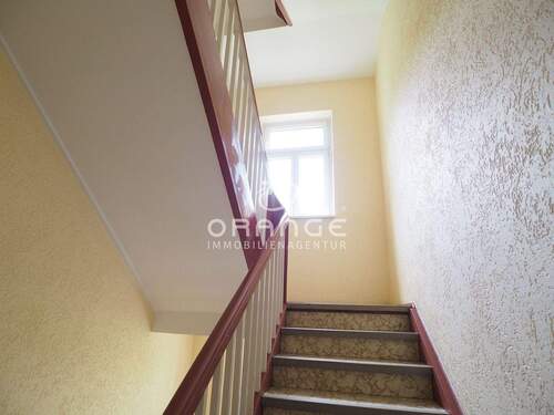 Treppenhaus - 1 Zimmer Mehrfamilienhaus, Wohnhaus in Nürnberg