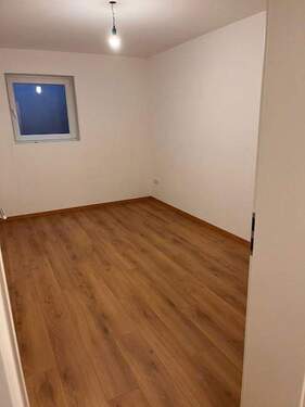 Kellerraum 1 mit Bodenheizung - 