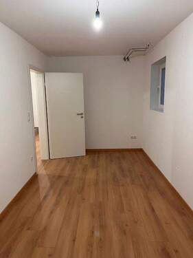 Kellerraum 2 mit Bodenheizung - 