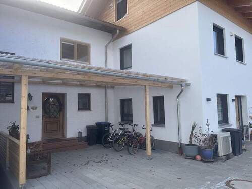 Überdachter Platz für Räder - 