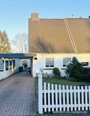 Straßenansicht - 4 Zimmer Doppelhaushälfte in Schwentinental