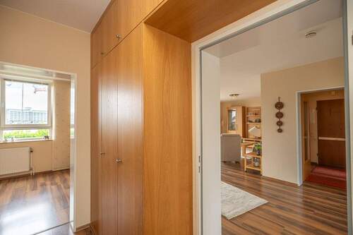 Einbauschränke helfen, Ordnung zu halten - 