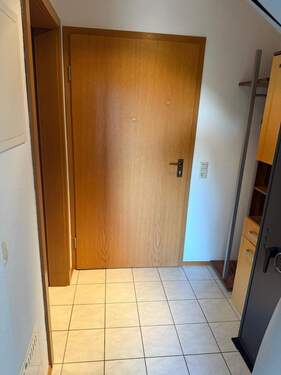Eingangsbereich - 1 Zimmer Etagenwohnung zur Miete in Wildberg-Gültlingen