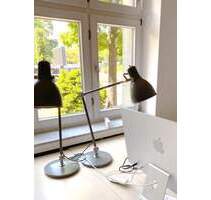 Offene Arbeitsplätze im hellen Altbau von Pempelfort, Düsseldorf