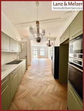 offene Einbauküche - Licht, Raum & Garten: offenes Einfamilienhaus mit Wintergarten und Einliegerwohnung!