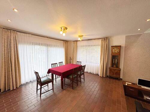 ...großen Essbereich und... - 