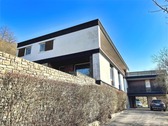 zeitlose Architektur... die Südwestansicht der Villa - 