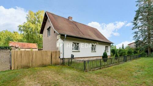 Außenansicht 1 - Zweifamilienhaus mit 6 Zimmern, Garten und Teilkeller - auch als Mehrgenerationenhaus nutzbar