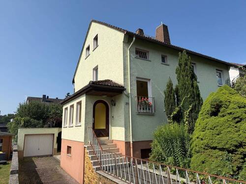 Hausansicht - 8 Zimmer Mehrfamilienhaus, Wohnhaus zum Kaufen in Runkel-Ennerich