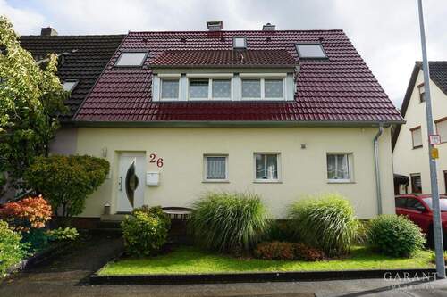 Aussenansicht - Familienfreundliche Doppelhaushälfte in Altdorf