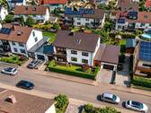 Luftbild - 8 Zimmer Mehrfamilienhaus, Wohnhaus zum Kaufen in Giengen an der Brenz