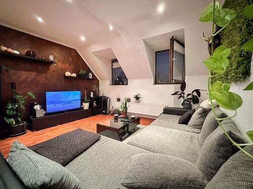 Impression Wohn-/Esszimmer - Stilvolle Zweizimmerwohnung mitten im Zentrum von Andernach!