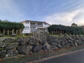 Aussenansicht Gartenseite 2 - 7 Zimmer Mehrfamilienhaus, Wohnhaus zum Kaufen in Weilrod