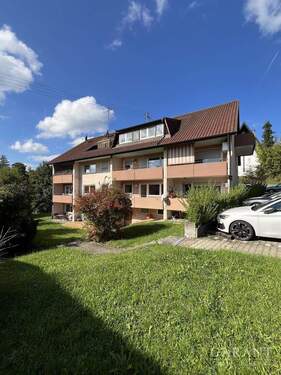 Haus - 3 Zimmer-Wohnung zum Wohlfühlen - mit Südostbalkon und Außenstellplatz!