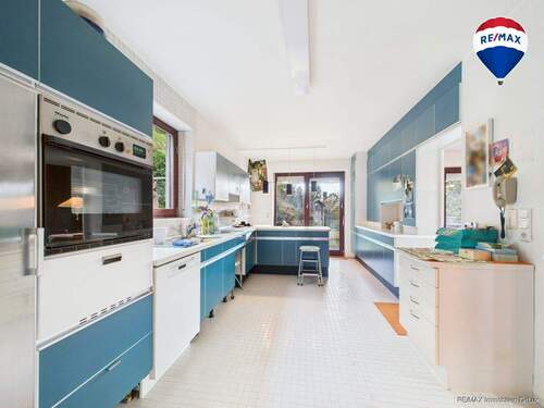 RE/MAX Immobilien DeLux Wohn-Geschäftshaus Merzig Küche - 