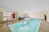 Innenpool m. Zugang zur Terrasse - 