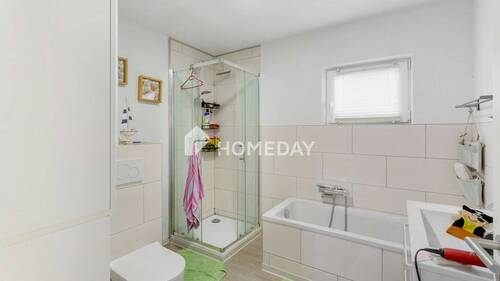 1. OG Badezimmer 1 - 