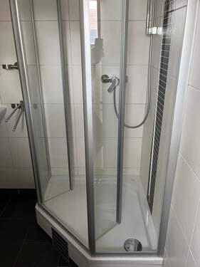 ... mit Dusche - 