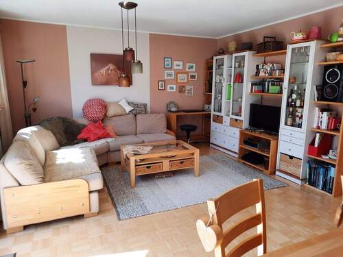 20b_Raum zum Gestalten.jpg - 4 Zimmer Reihenmittelhaus in Neubiberg