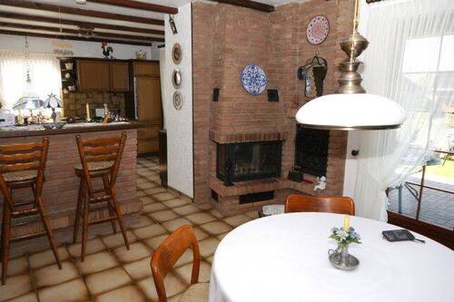 Küchen-Bar, Kamin, Esszimmer.jpg - 