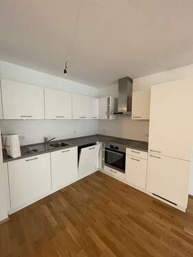 Einbauküche - Etagenwohnung mit 98,50 m&sup2; in Stein zur Miete
