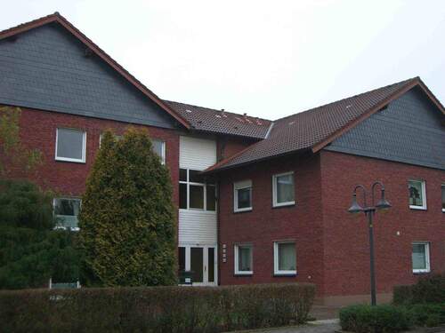 Aussenansicht - Zentrale 4-Zimmer-Wohnung mit Balkon in Detmold