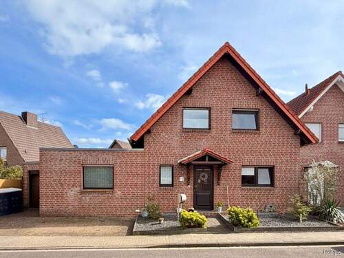 Straßenansicht - Attraktives Reihenendhaus in ruhiger Lage von Niederkrüchten