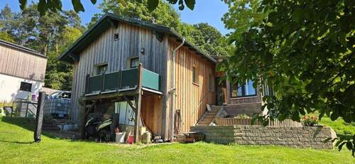 Ansicht West - 3 Zimmer Mehrfamilienhaus, Wohnhaus zum Kaufen in Emmerthal