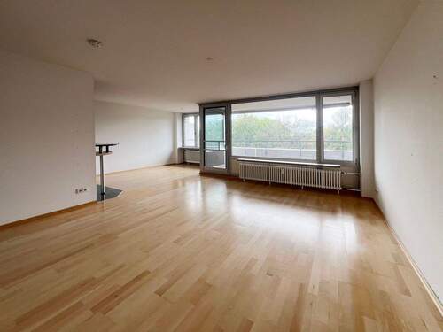 Wohnzimmer - 3 Zimmer Etagenwohnung zum Kaufen in Stuttgart