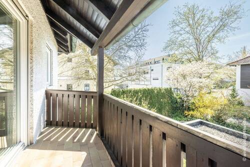 Überdachter Südbalkon - 