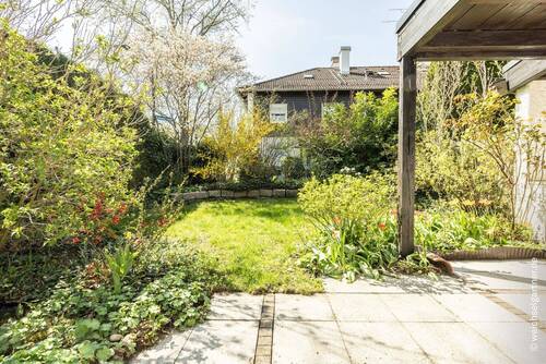 Herrlicher Garten mit Freisitz - Reihenendhaus mit 148,80 m&sup2; in Vaterstetten zum Kaufen