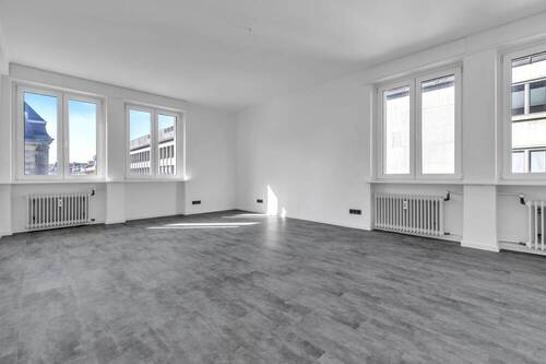 Einblick Bürofläche - Saniertes Citybüro mit am Europaplatz