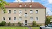 Außenansicht 2 - Charmante Hochparterre-Wohnung mit kompaktem Grundriss, kernsaniert und eigener Loggia