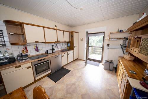 Küche Erdgeschoss - Gemütliche Doppelhaushälfte in zentraler Lage von Püttlingen