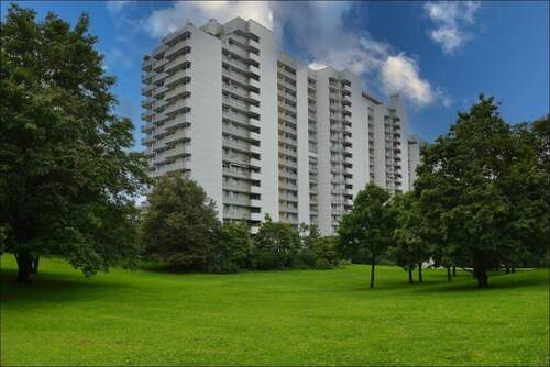 Aussenansicht - 3 Zimmer-Wohnung mit Stellplatz und Weitblick am Westkreuz