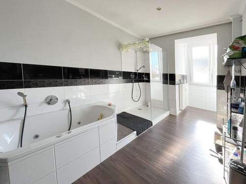 Badezimmer - Etagenwohnung mit 73,90 m&sup2; in Bad Mergentheim zum Kaufen