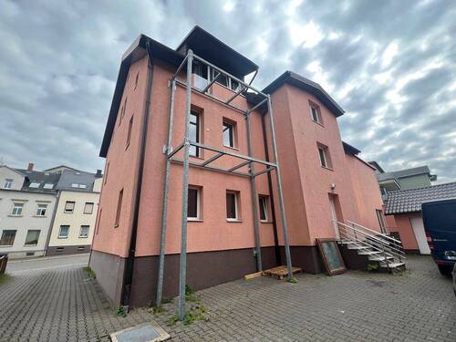 Mehrfamilienhaus - 