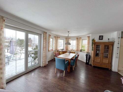 Wohn- und Esszimmer - 