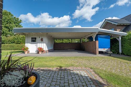Carport mit Schuppen - 
