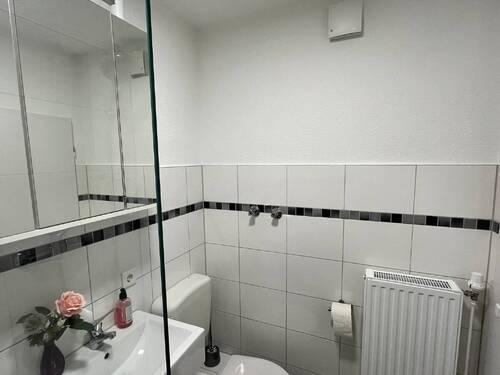 Badezimmer (3) - 1 Zimmer Etagenwohnung zur Miete in Moers