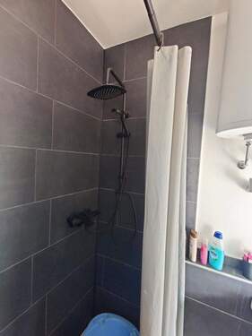 Bad - Etagenwohnung mit 61,00 m&sup2; in Esslingen am Neckar zur Miete