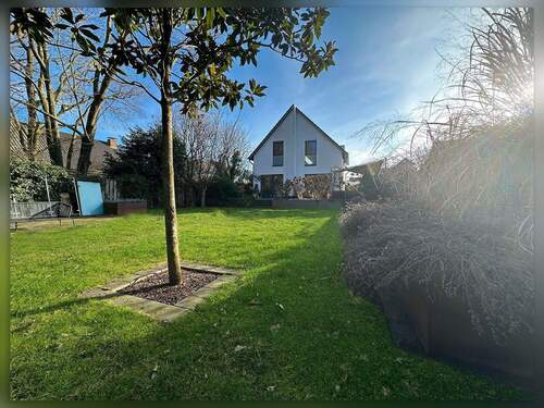 Rückansicht Garten - Energieeffizient und zeitgemäß - Wohnen in ruhiger, naturnaher Lage von Bocholt
